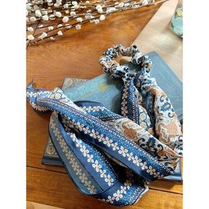 Free people hair tie!